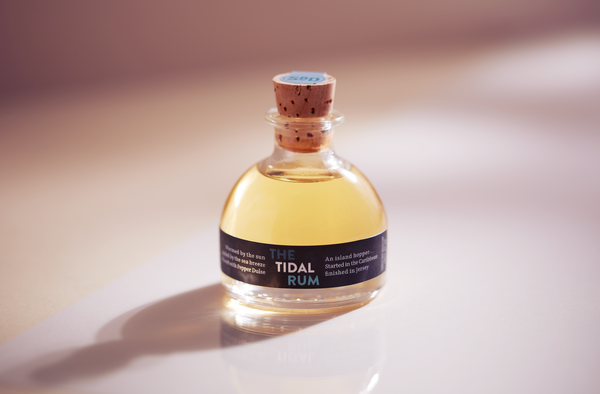 'The golden dozen' The Tidal Rum 12 x 5cls